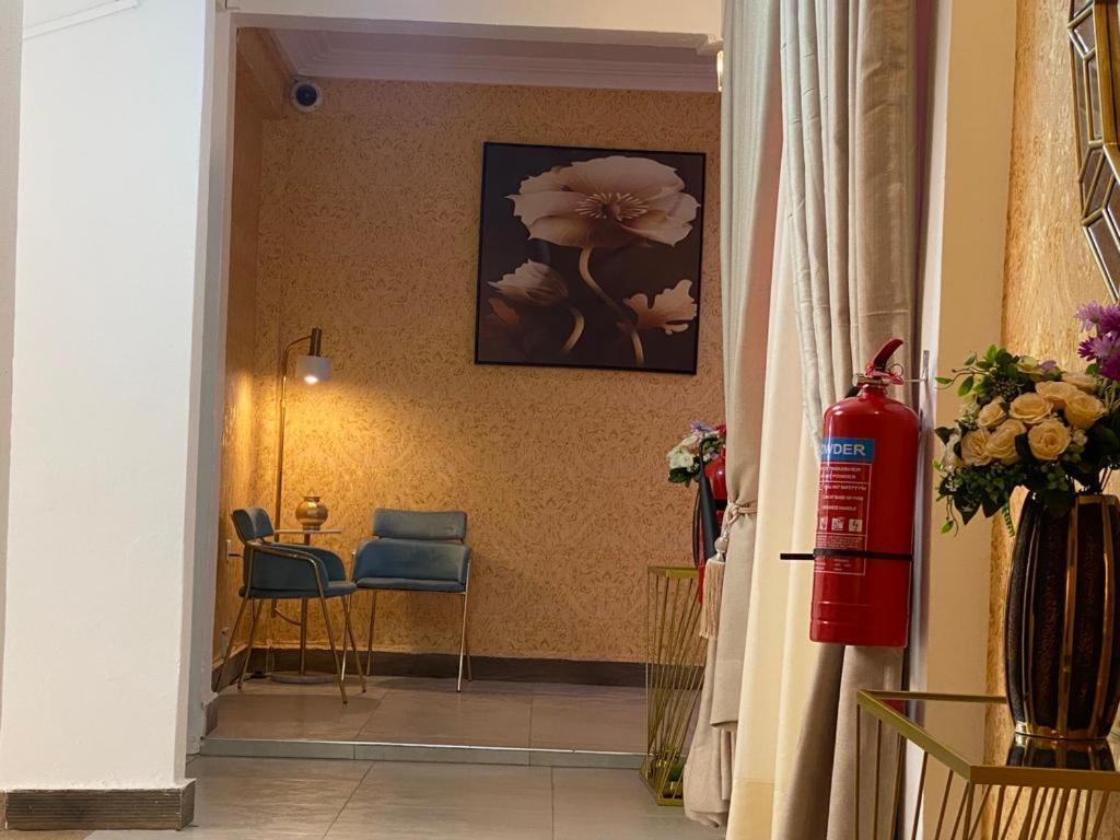 Milton Avenue Suites Аккра Екстер'єр фото