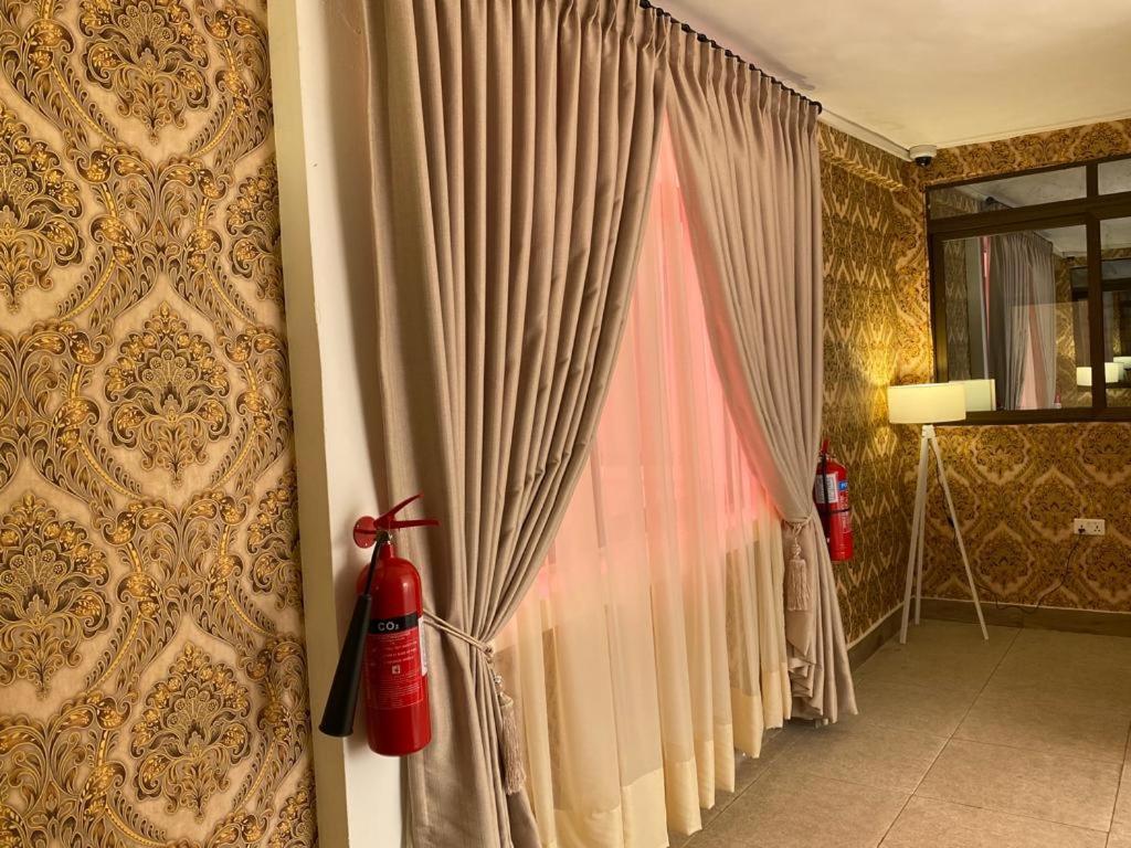 Milton Avenue Suites Аккра Екстер'єр фото