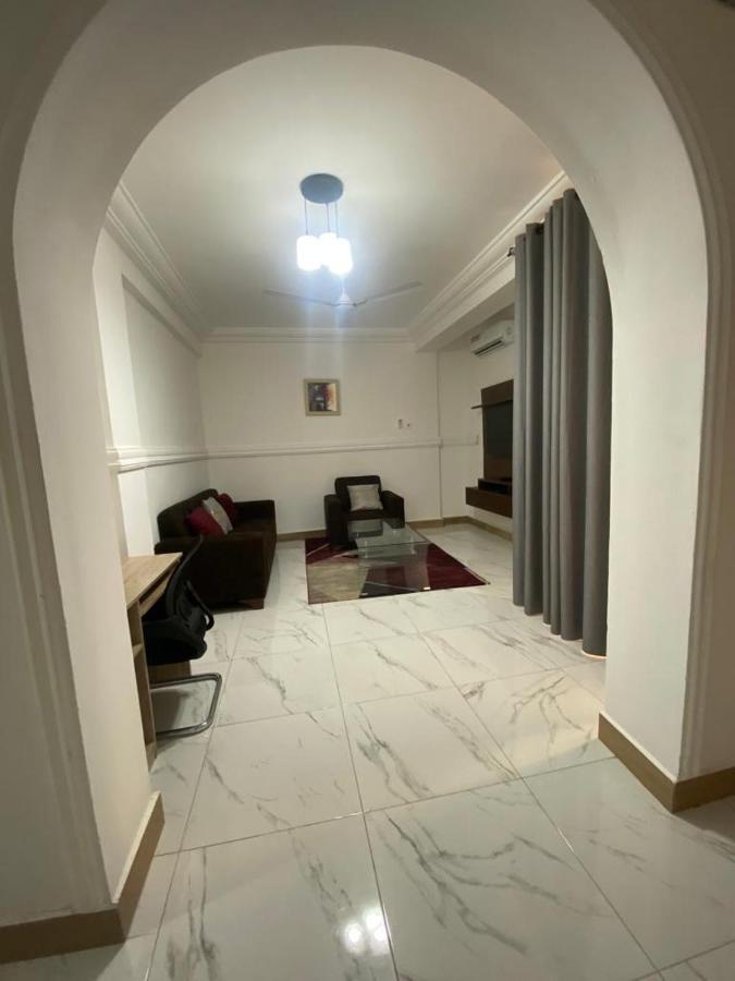 Milton Avenue Suites Аккра Екстер'єр фото