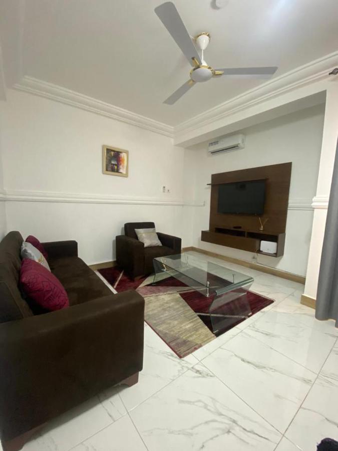 Milton Avenue Suites Аккра Екстер'єр фото